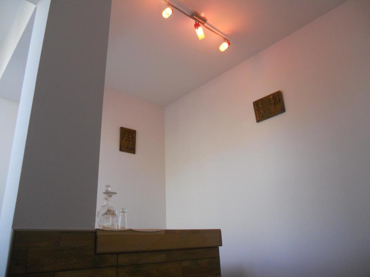 Apartmani Bonaca U Centru Niksica Esterno foto